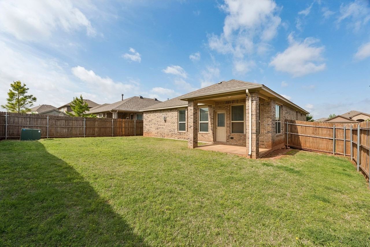 14808 Gravity Falls Ln - Photo 7 of 50