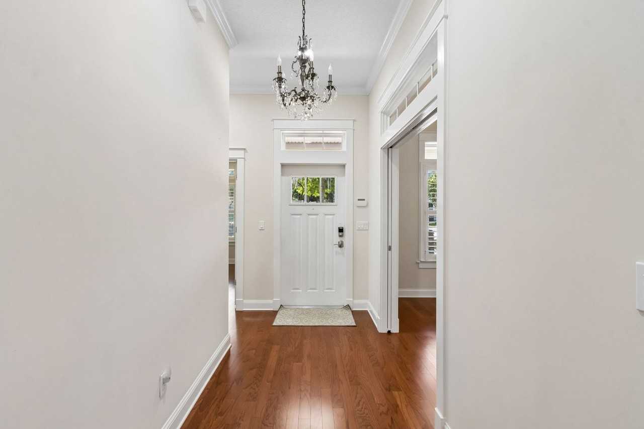 1600 Highland Dunes Way - Photo 5 of 42