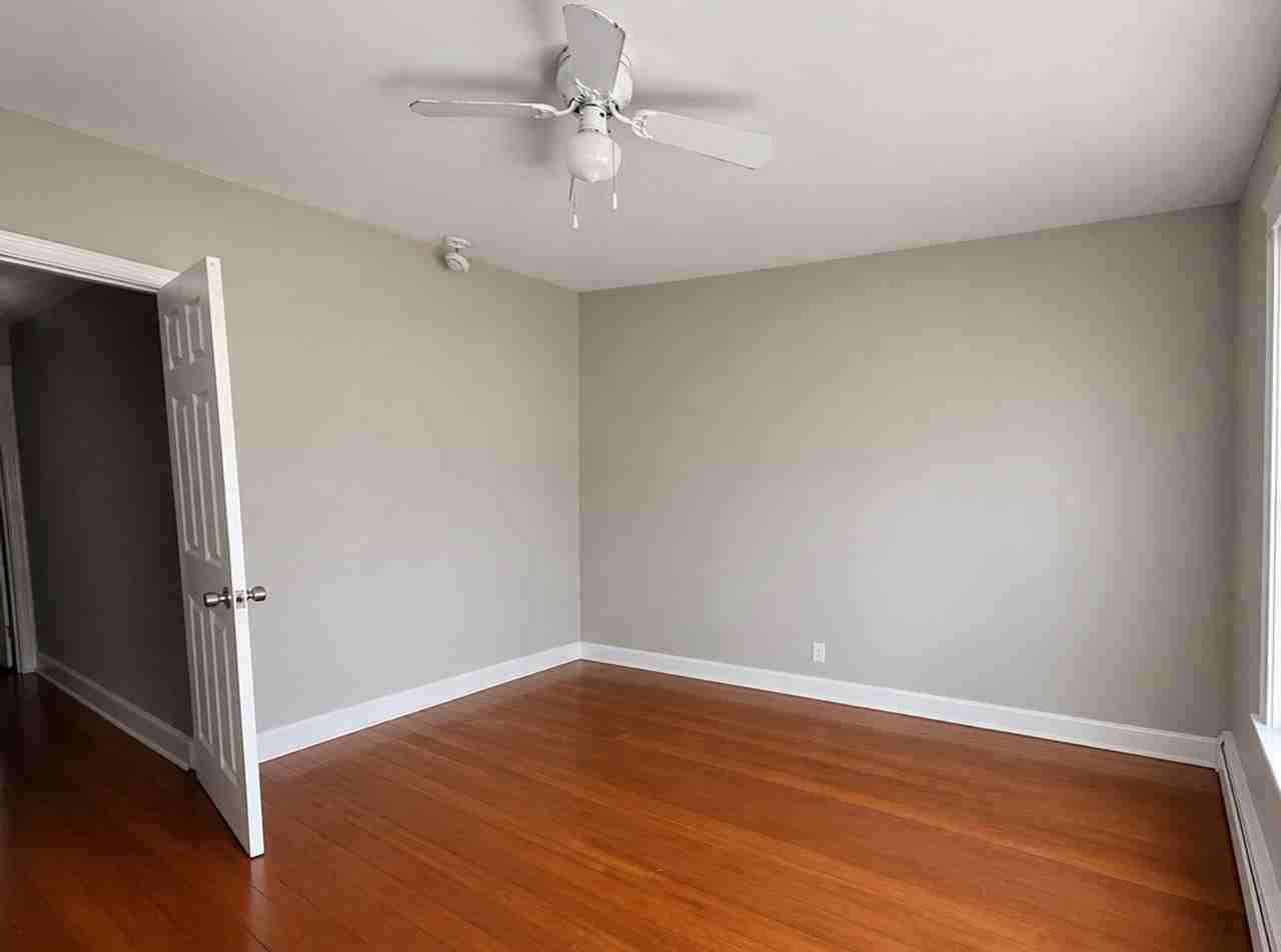 37 Pembroke Ave - Photo 2 of 4