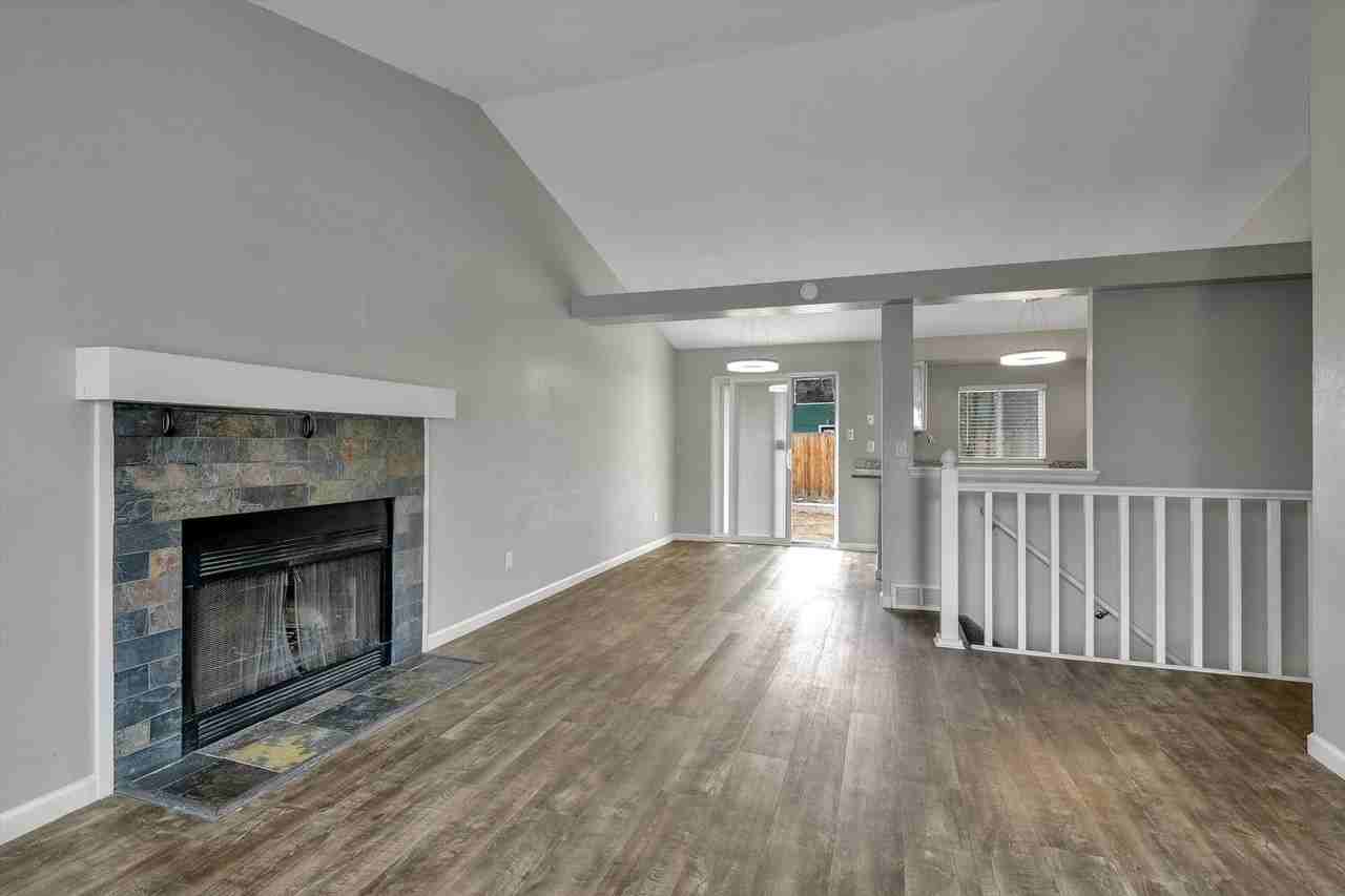 11557 Jay St - Photo 4 of 29