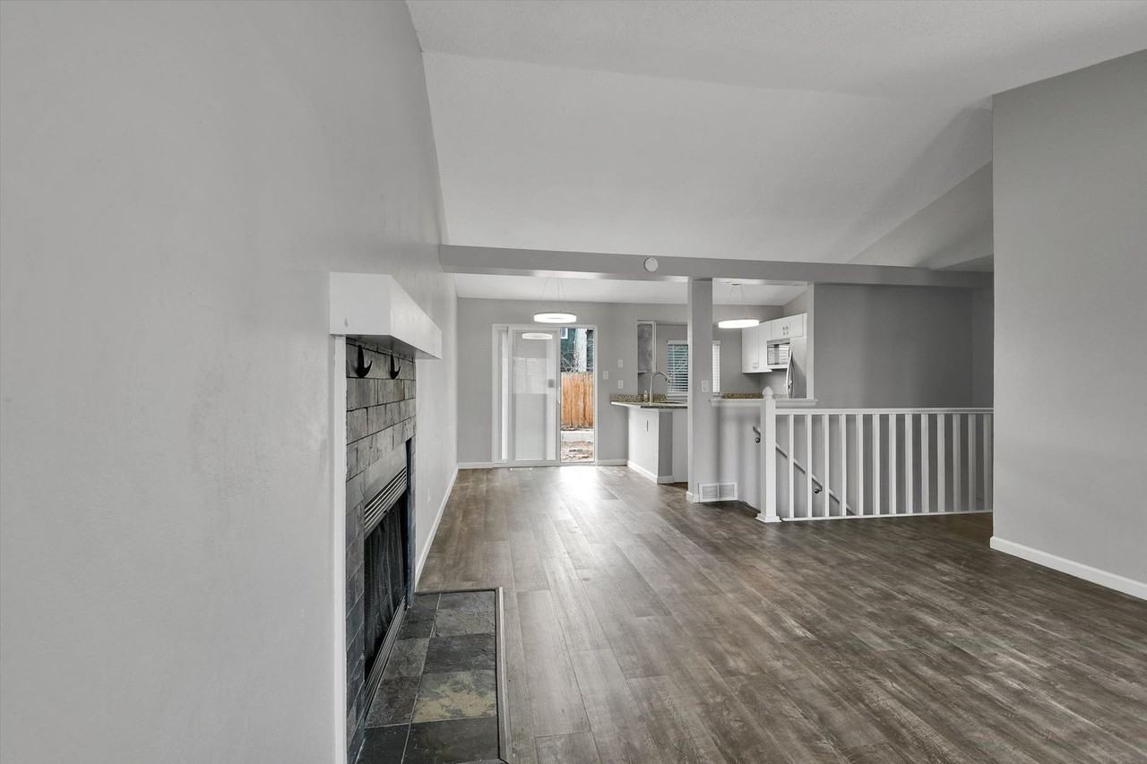 11557 Jay St - Photo 6 of 29