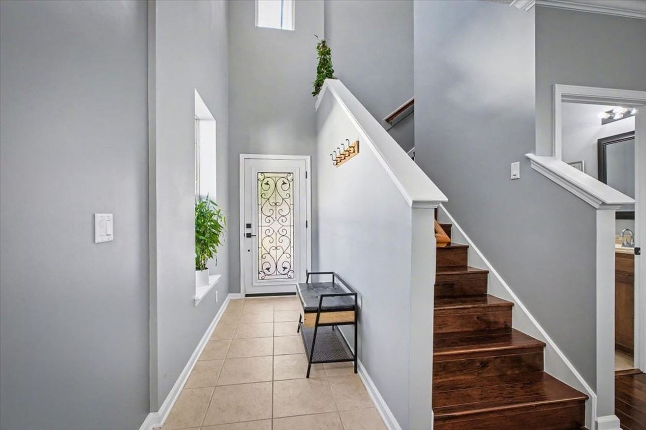 2327 Caney Oaks Dr - Photo 2 of 24