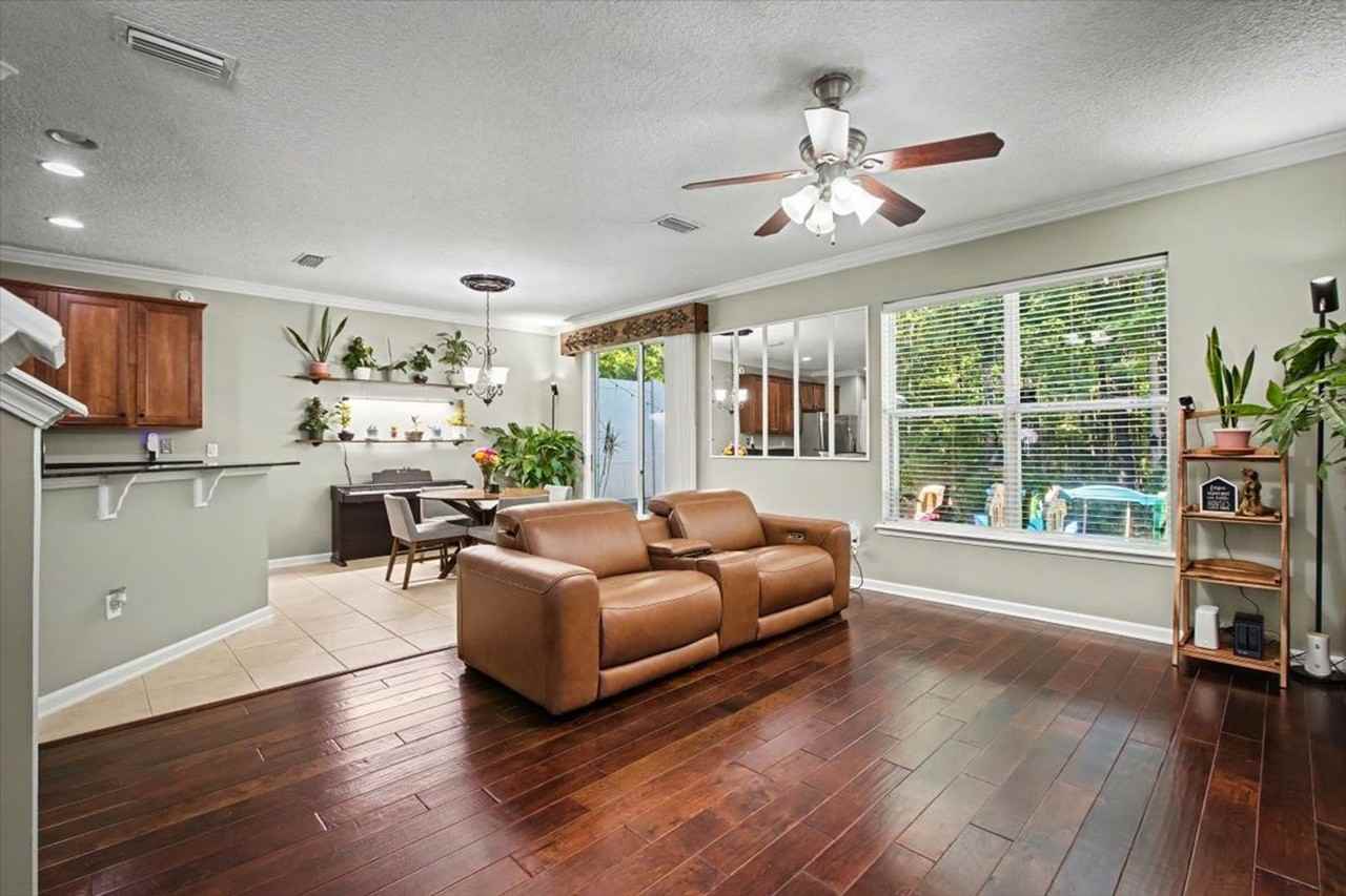 2327 Caney Oaks Dr - Photo 3 of 24