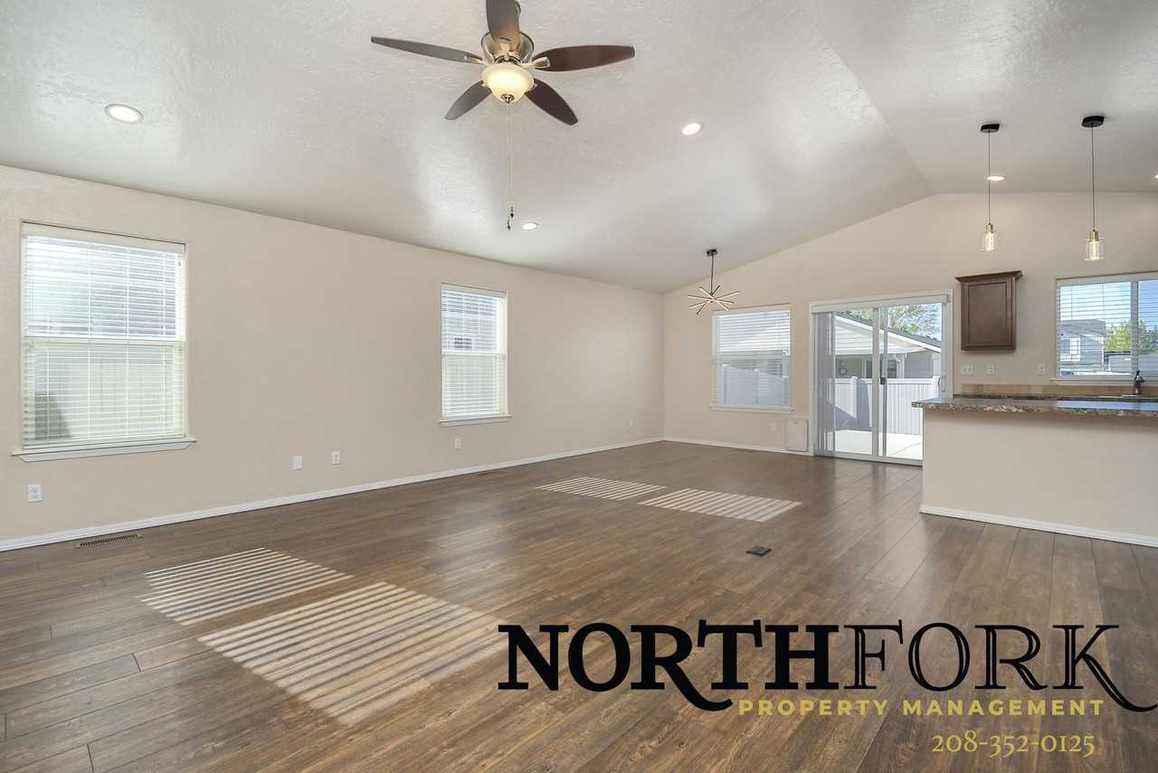 11283 W Bodie River Loop - Photo 2 of 11