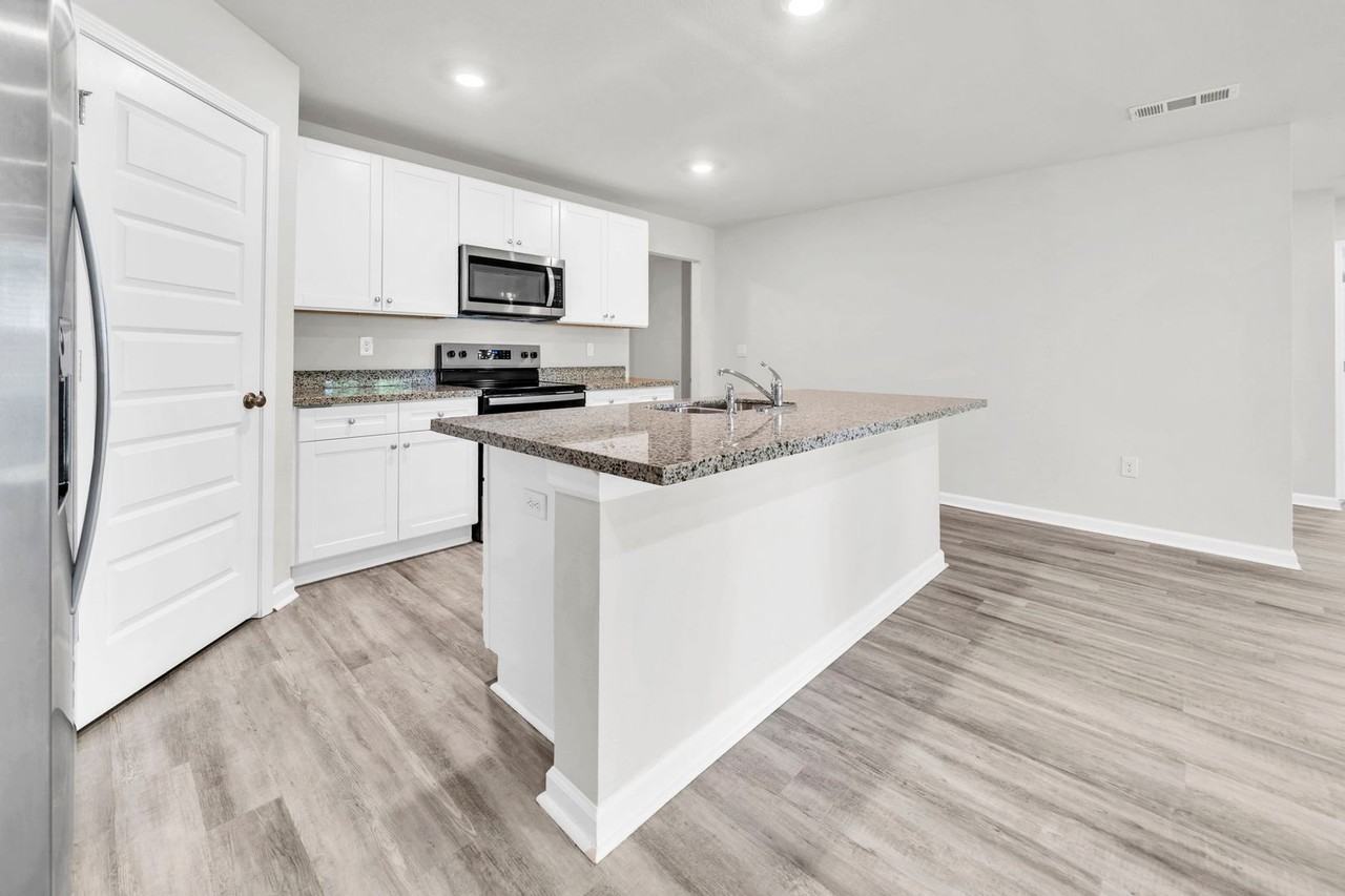 3107 Tricia Cir - Photo 3 of 11