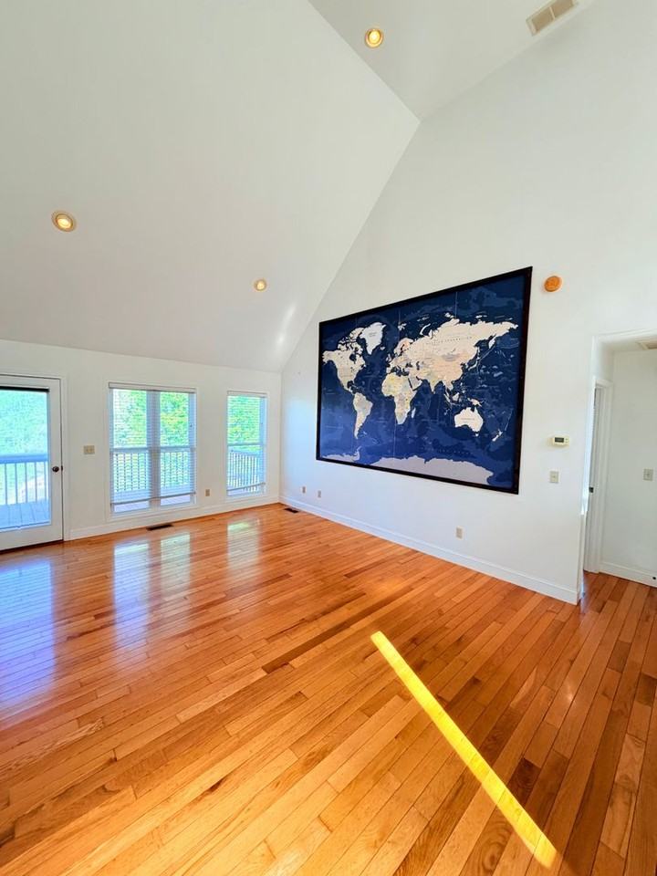 114 Hilltop Acres Dr - Photo 5 of 32