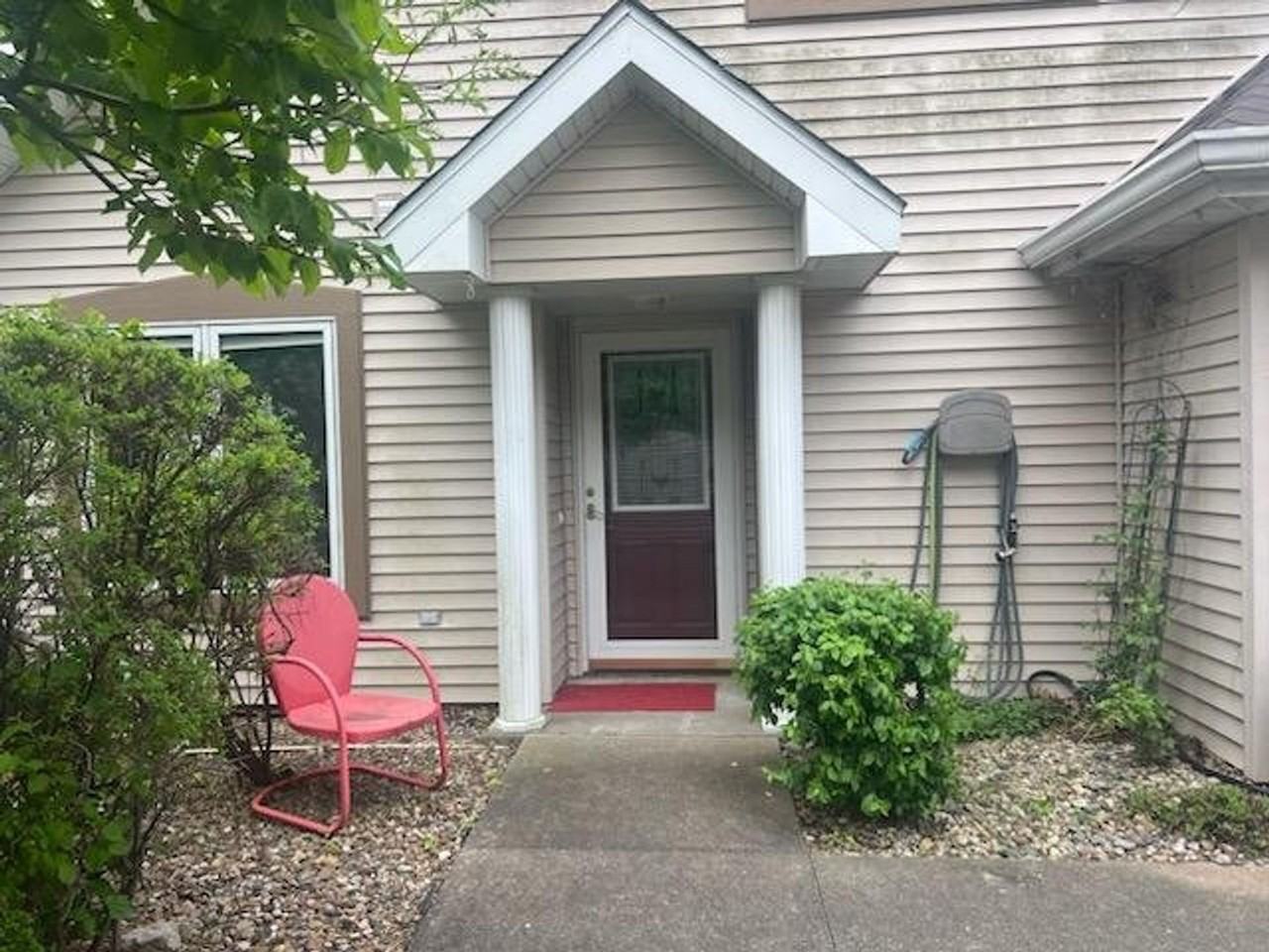 612 Bos Landen Dr #5C - Photo 3 of 4