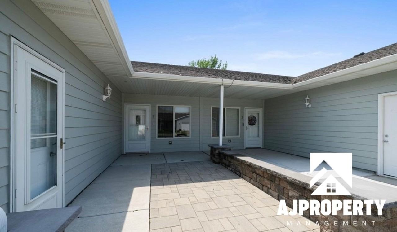 703 N Mundt Ave #2 - Photo 2 of 13