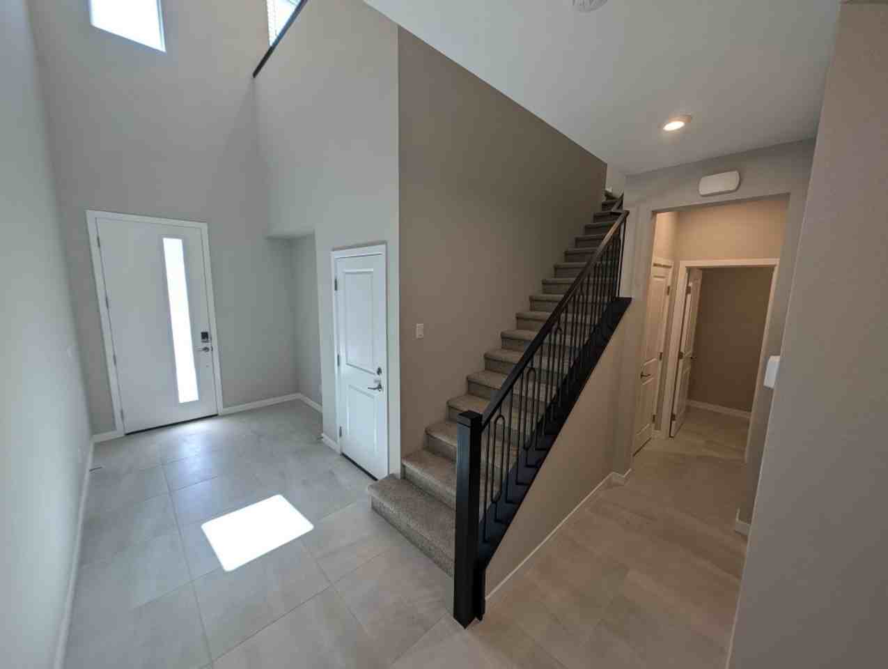 11922 Angle Cliff Ave - Photo 2 of 31