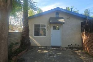 featured image of 211 N Huntington St