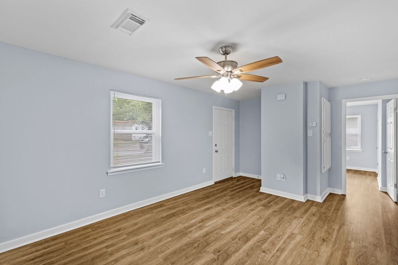 102 Pine Cir - Photo 7 of 27