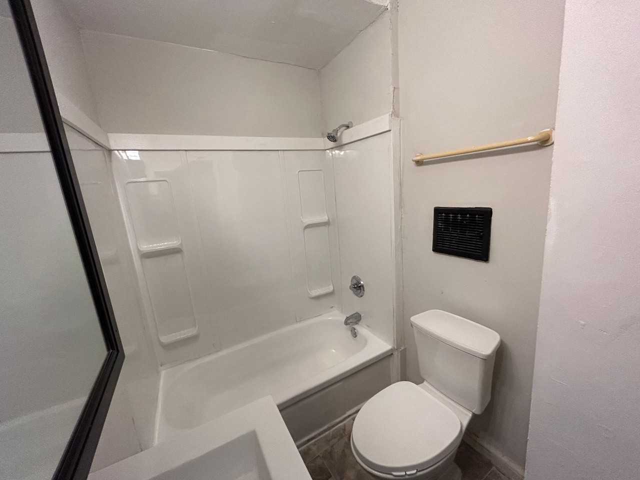 3955 Trevor Ave - Photo 7 of 22