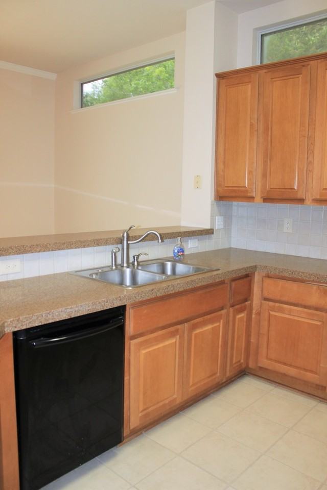 103 Hill Country Dr - Photo 7 of 27