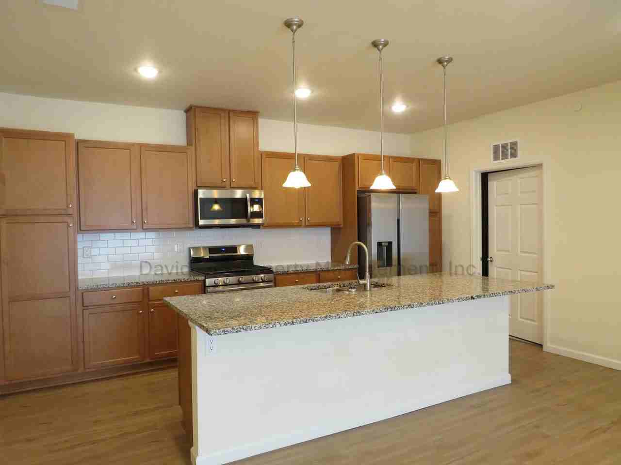 3825 Presidio Pt - Photo 3 of 15