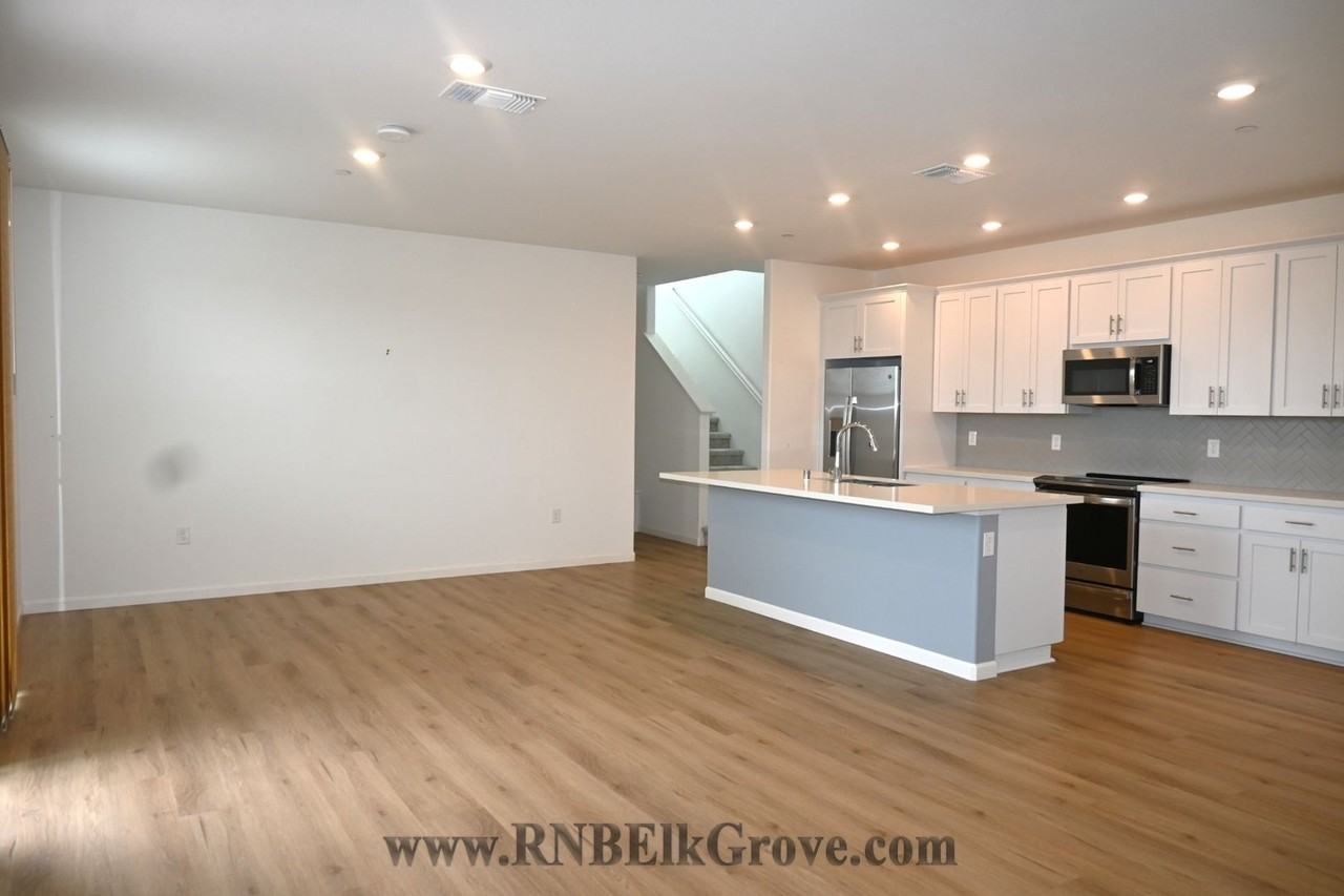 8357 Luan Way - Photo 3 of 24