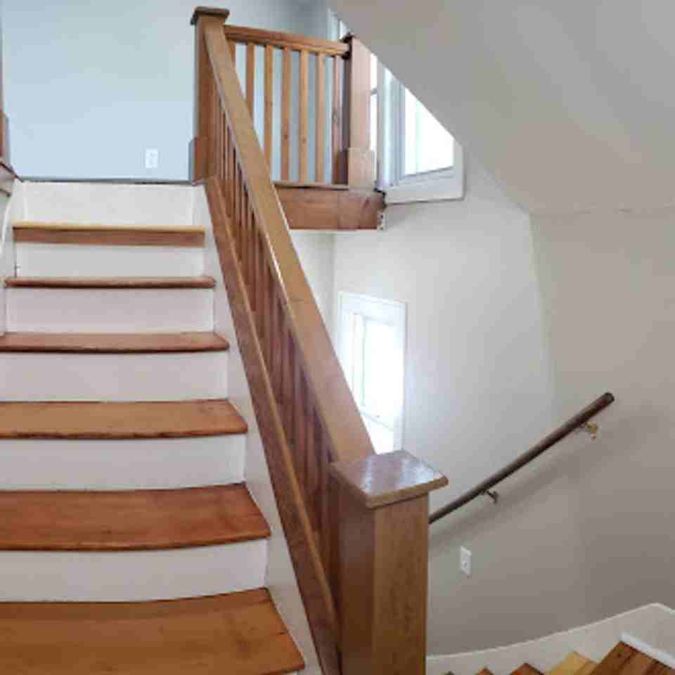 2823 Queen St - Photo 6 of 17