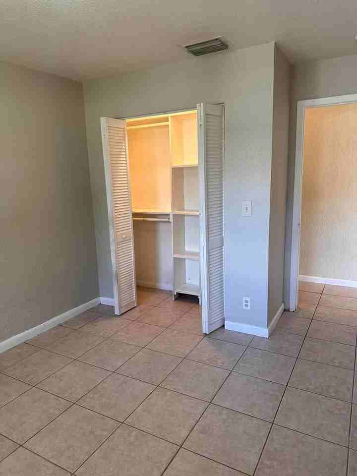 50 Nw 8th Ave #1-2 - Photo 3 of 6