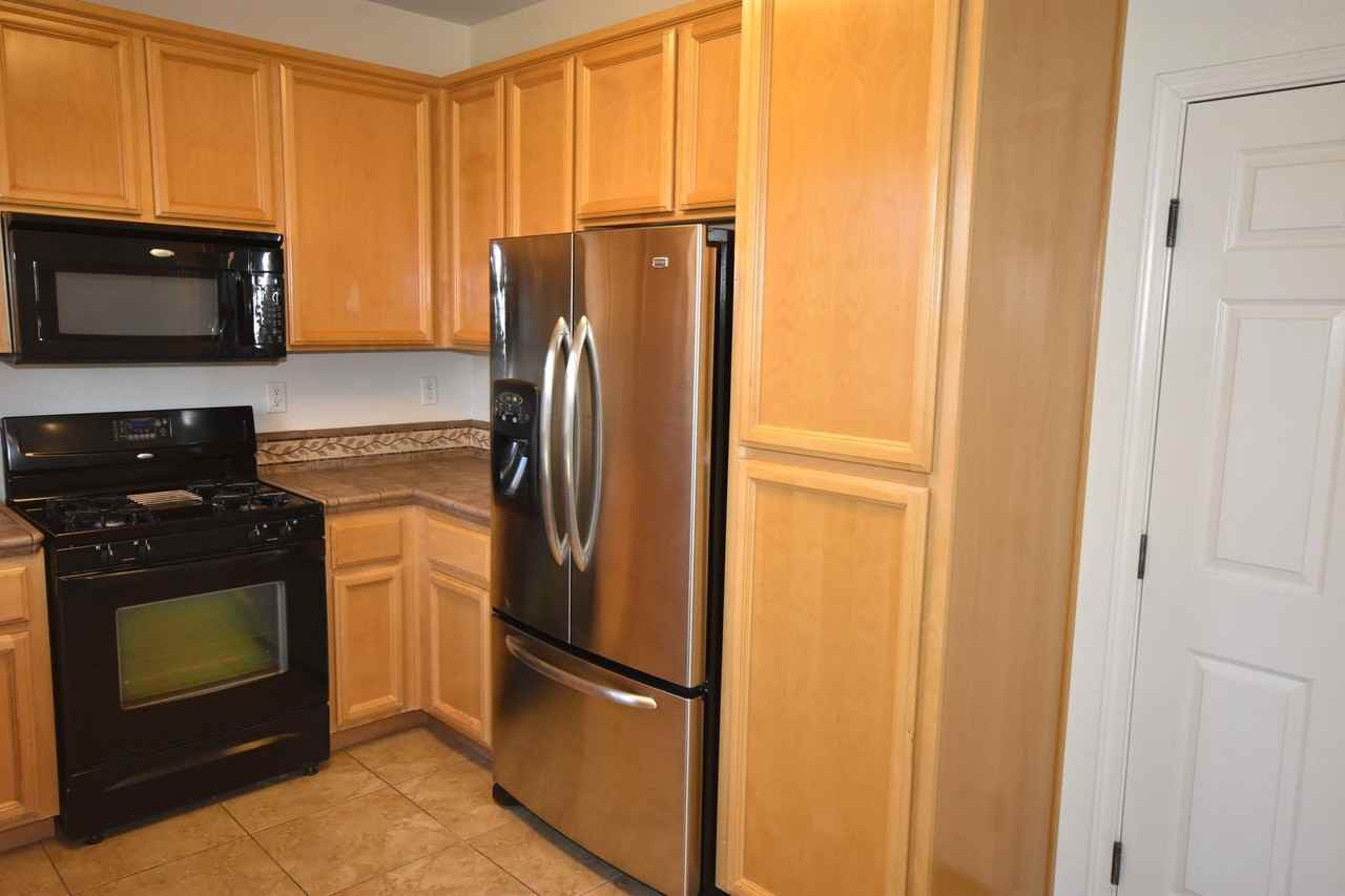 1564 Blue Beaver Way - Photo 4 of 17