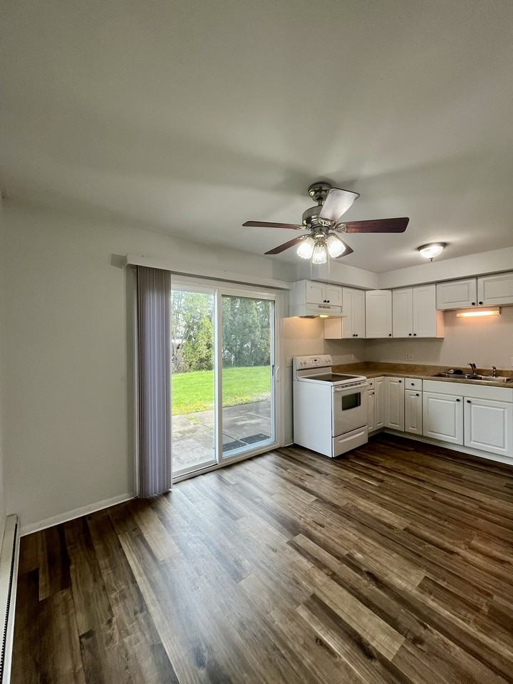 765 N Macomb St #765 - Photo 6 of 15