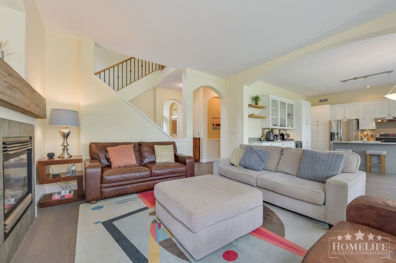 3466 Rosemary Heights Cres - Photo 7 of 31