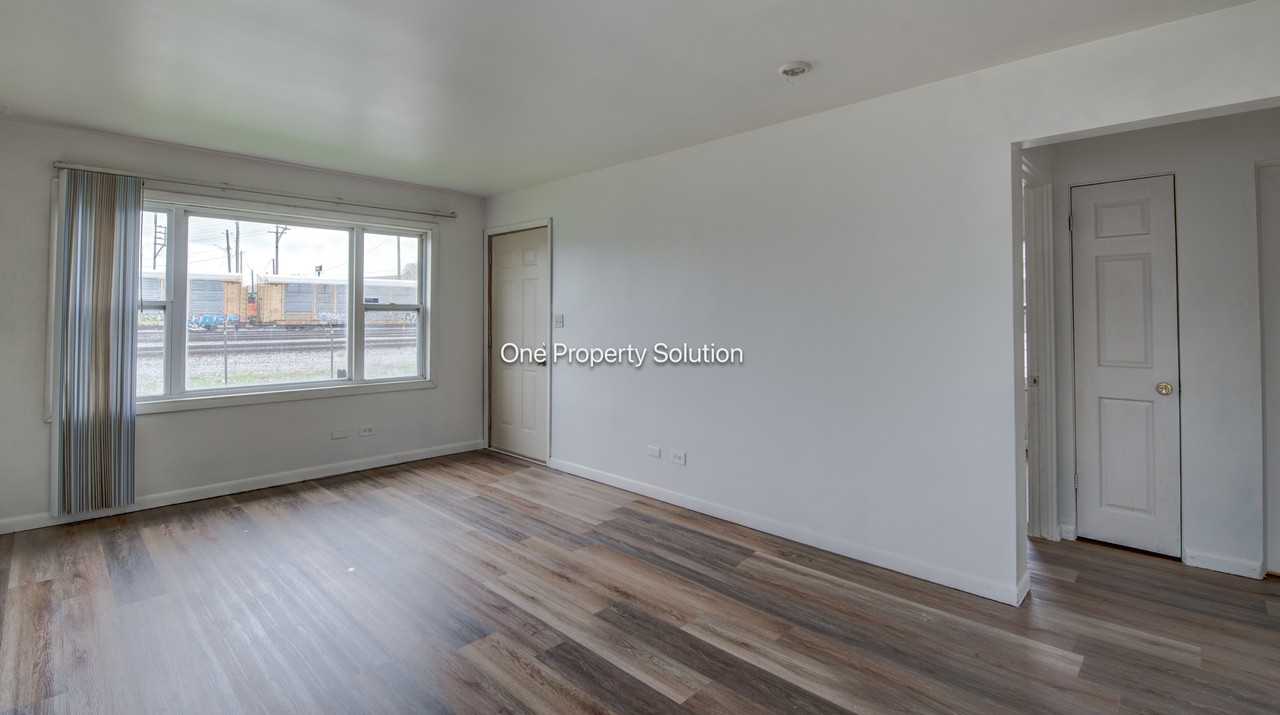 1227 Logan St #1 - Photo 6 of 19