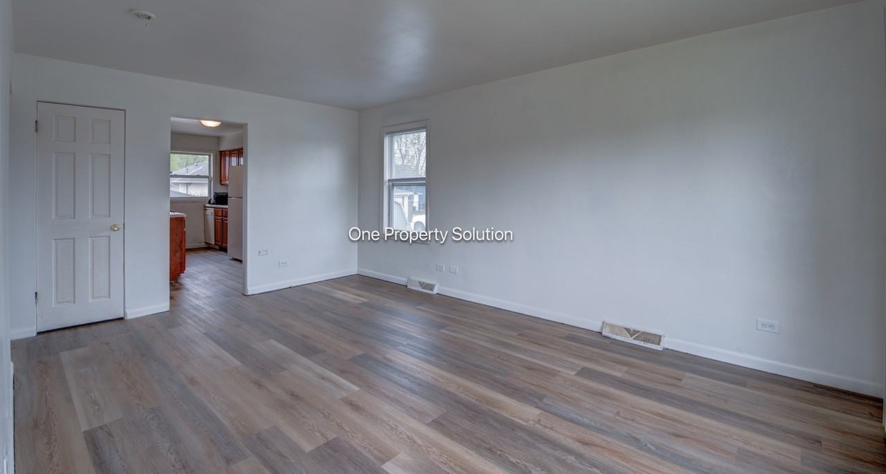 1227 Logan St #1 - Photo 7 of 19