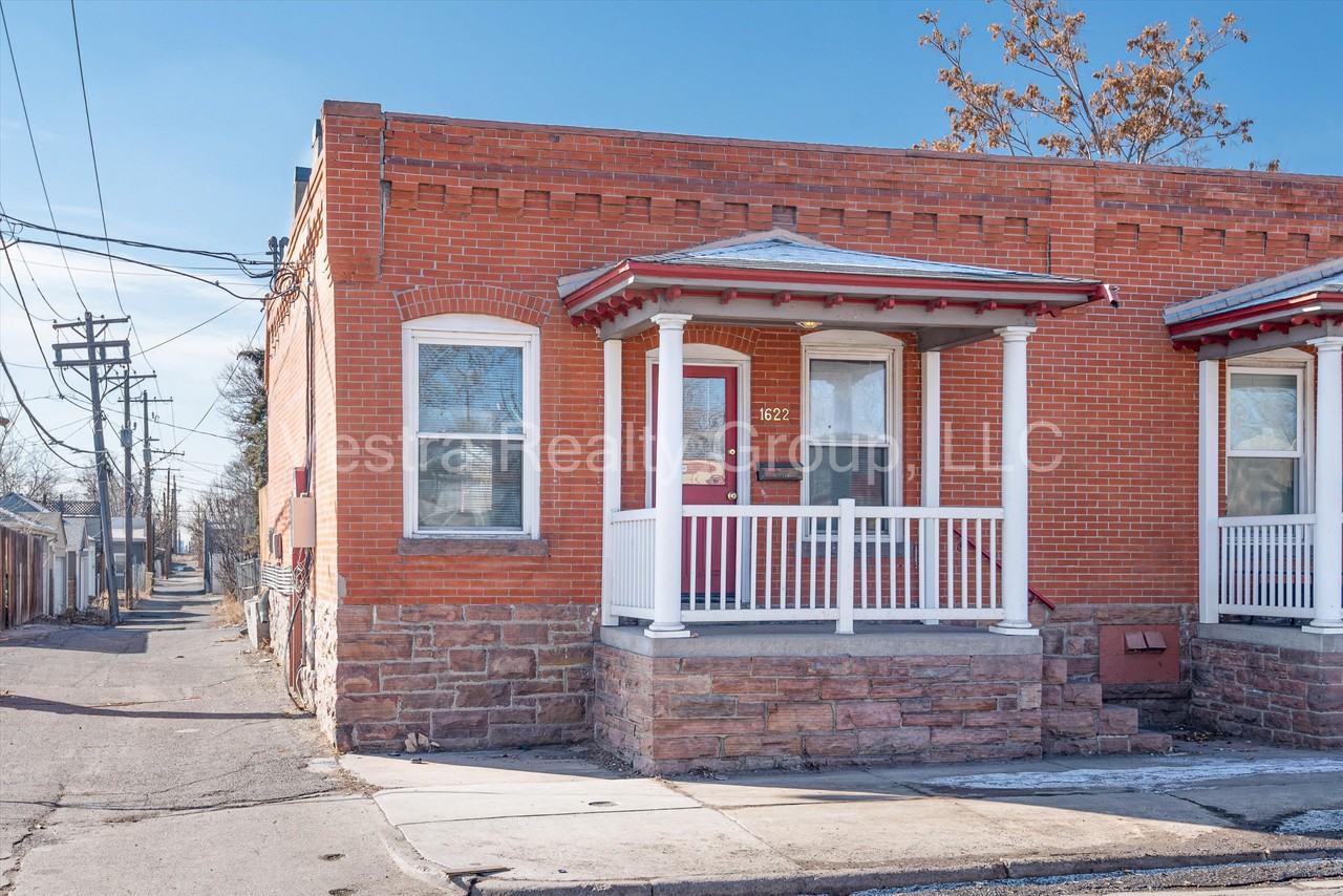 1622 W 38th Ave #1 - Photo 4 of 28