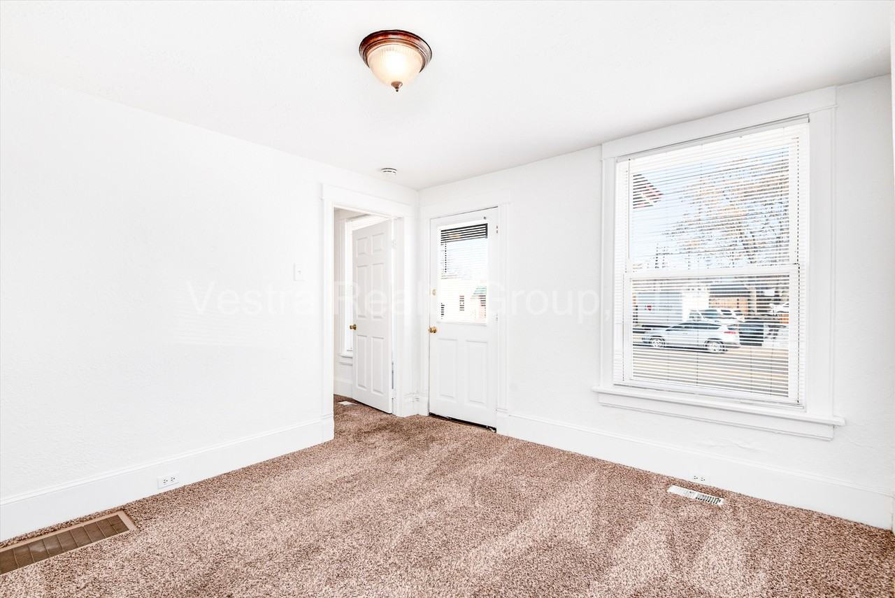 1622 W 38th Ave #1 - Photo 7 of 28