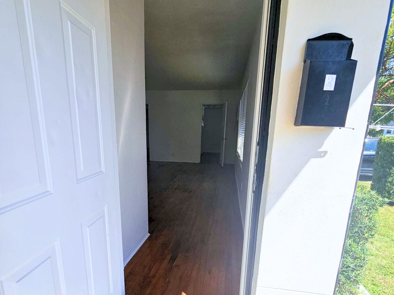 501 Ne 17th Ave #3 - Photo 5 of 32