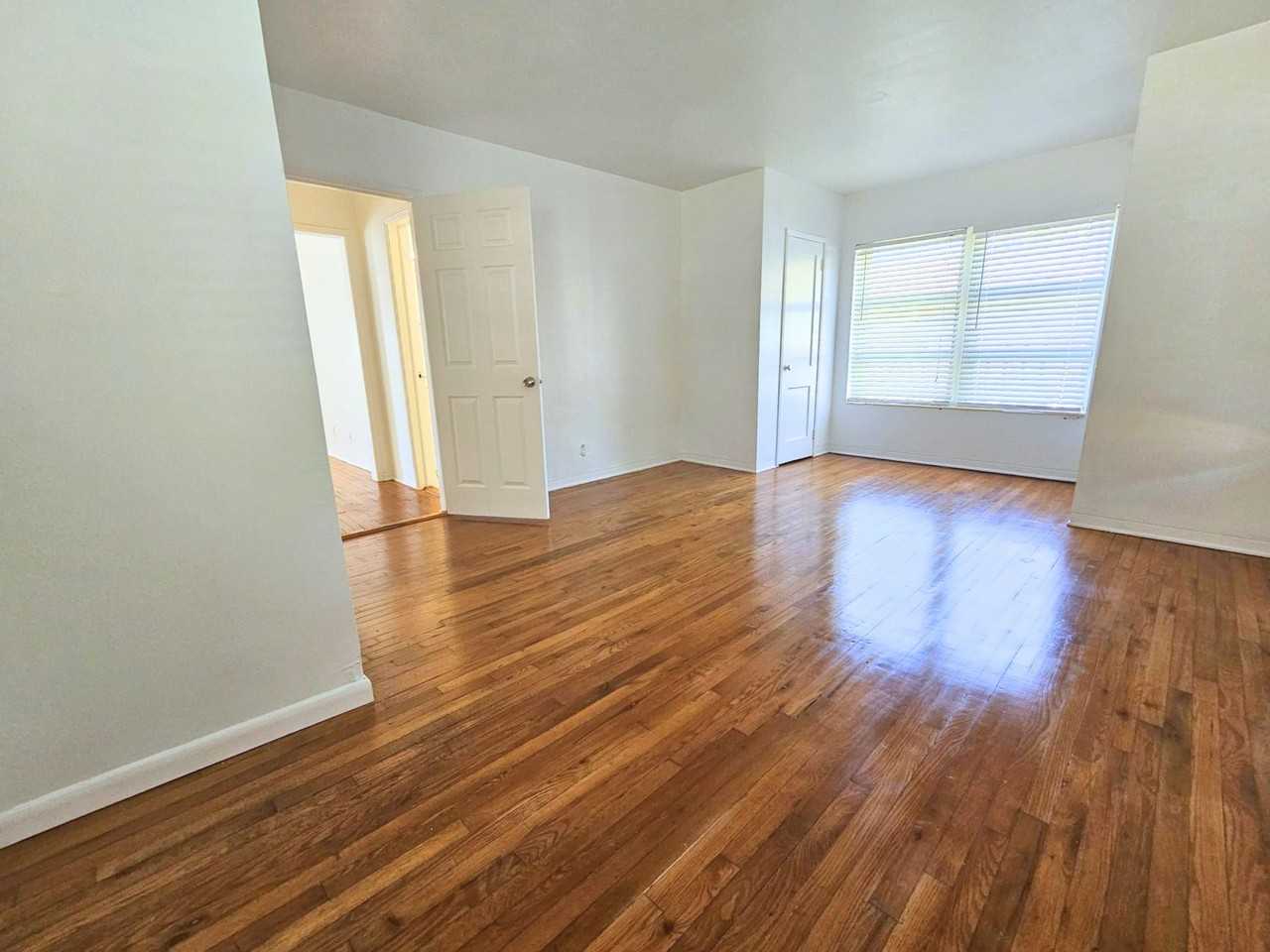 501 Ne 17th Ave #3 - Photo 7 of 32