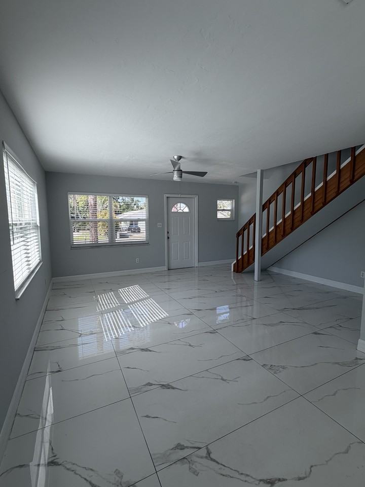 10280 Carolina St #1 - Photo 4 of 22