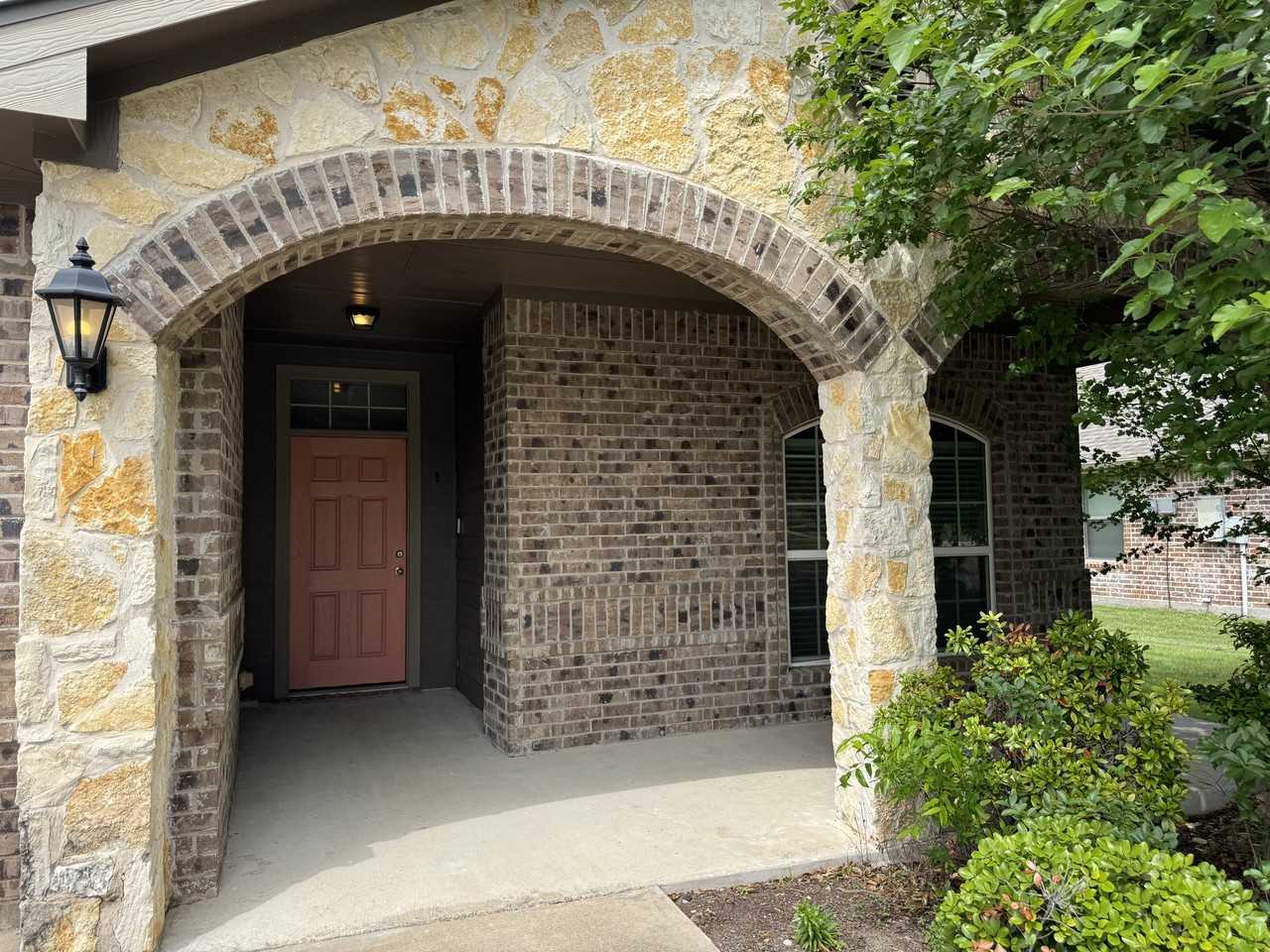 502 Westchester Ct #1 - Photo 2 of 36