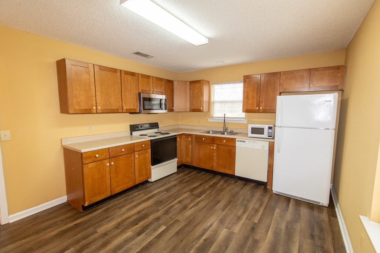 1618 Drayton Ln #B - Photo 6 of 14