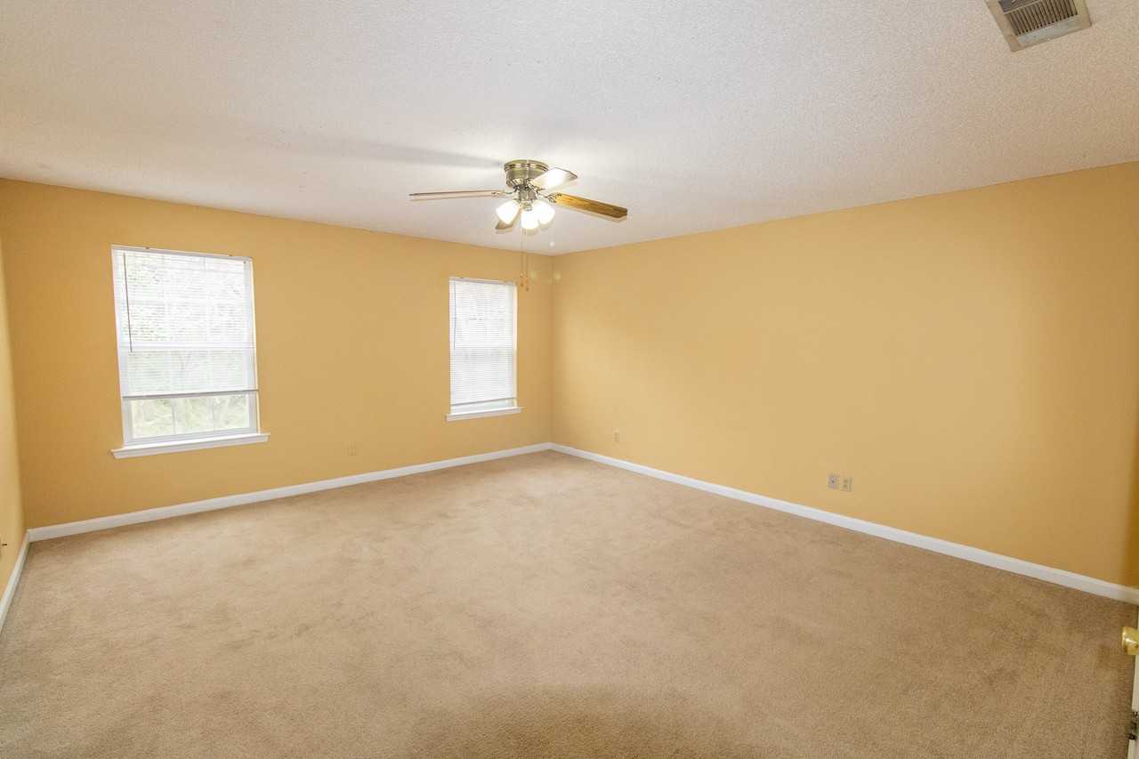 1618 Drayton Ln #B - Photo 7 of 14