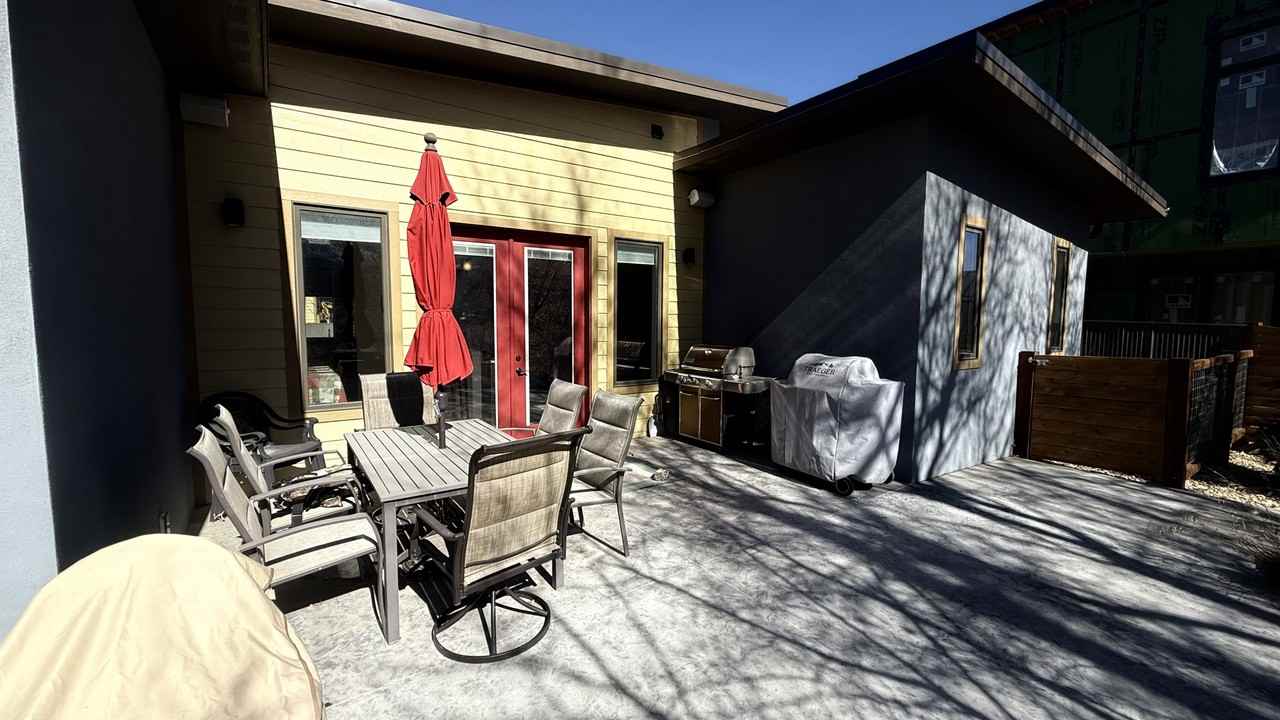 405 Two Rivers Rd #1 - Photo 3 of 10