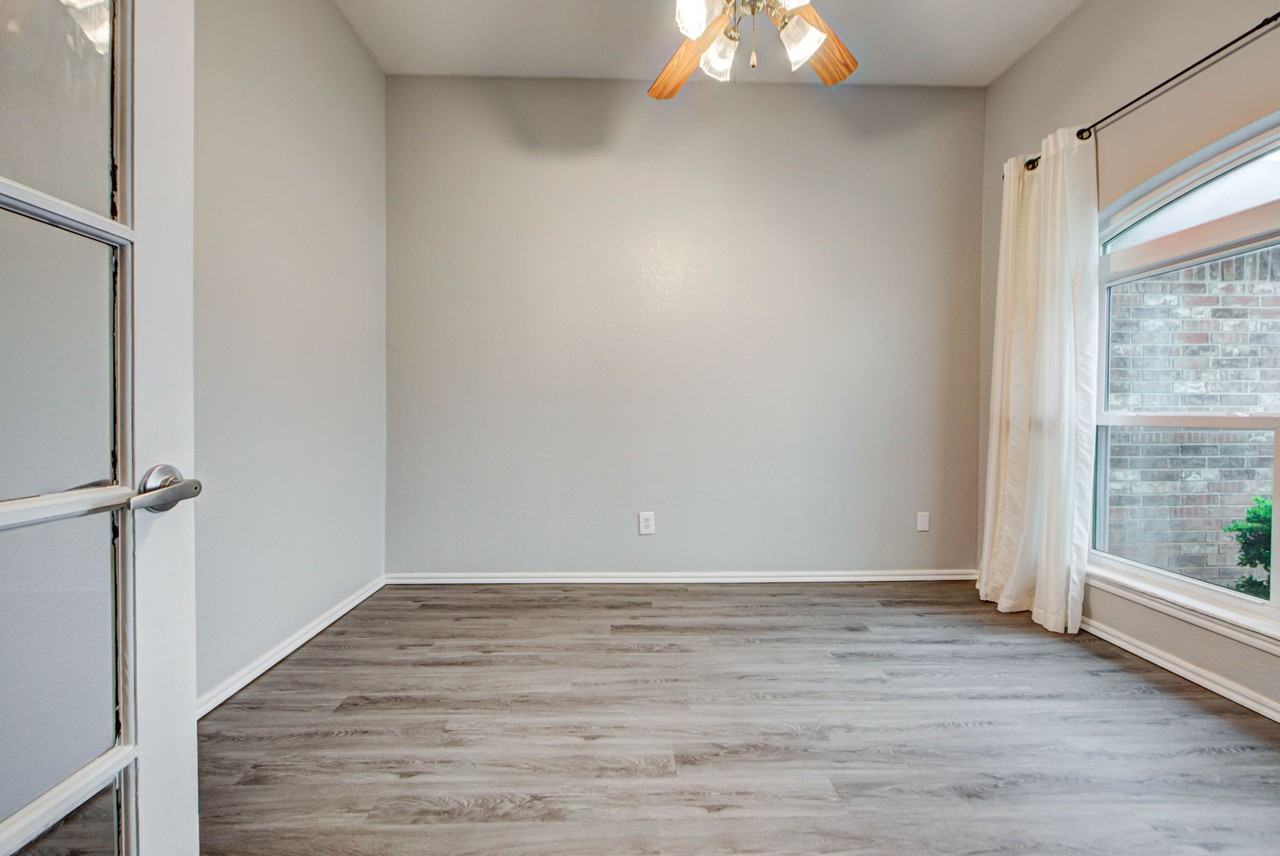 1817 Se 1st St #1 - Photo 5 of 25