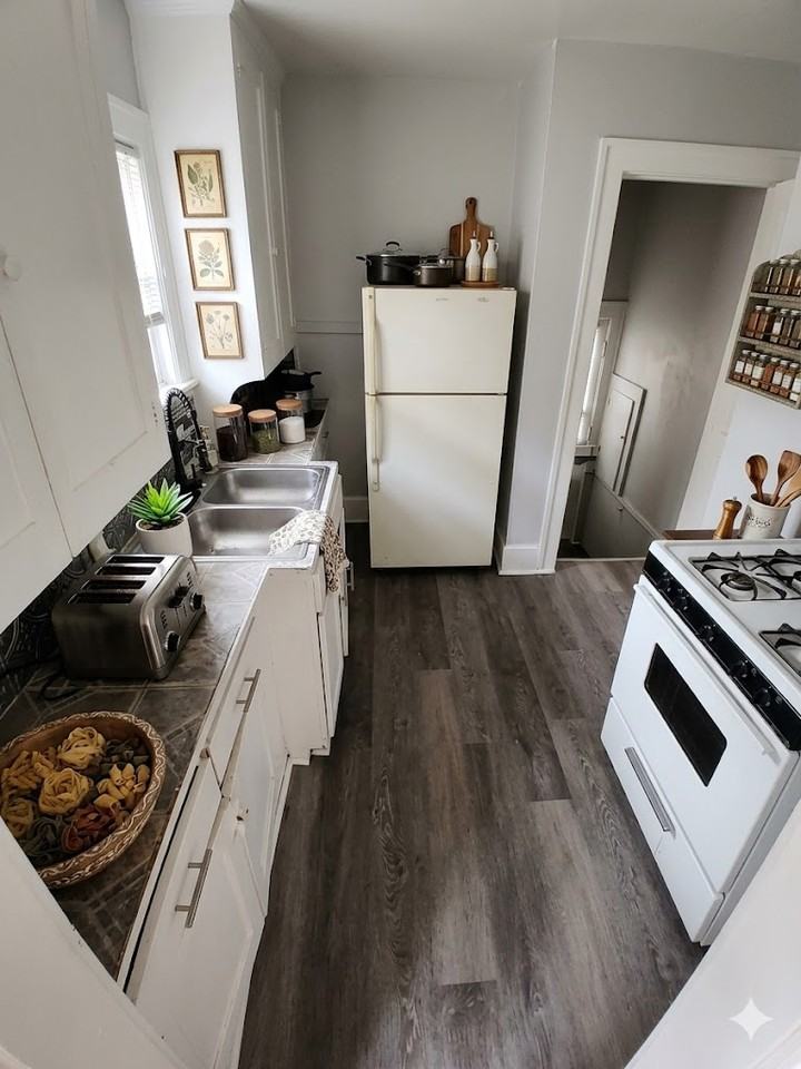 1826 Green St #1 - Photo 4 of 8