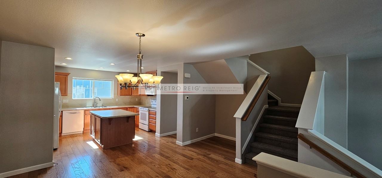 1617 Venice Ln #TH - Photo 2 of 10