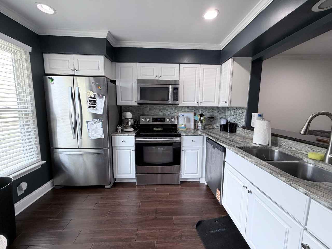 1528 Jameson Dr #1 - Photo 4 of 17