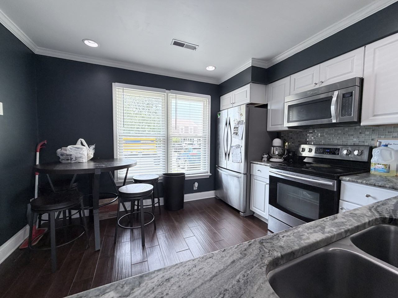 1528 Jameson Dr #1 - Photo 5 of 17