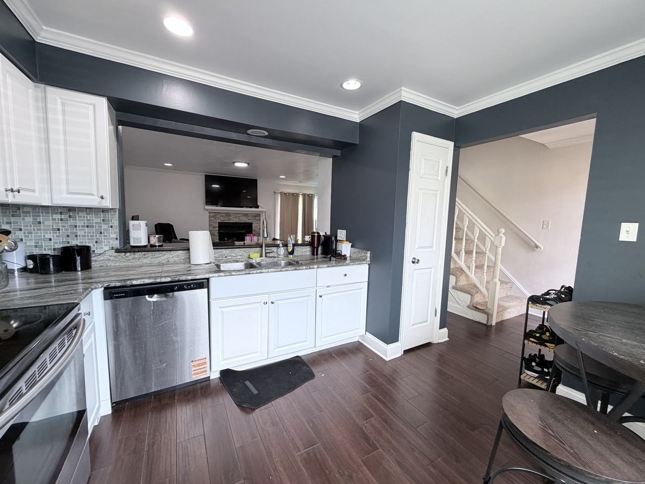 1528 Jameson Dr #1 - Photo 6 of 17