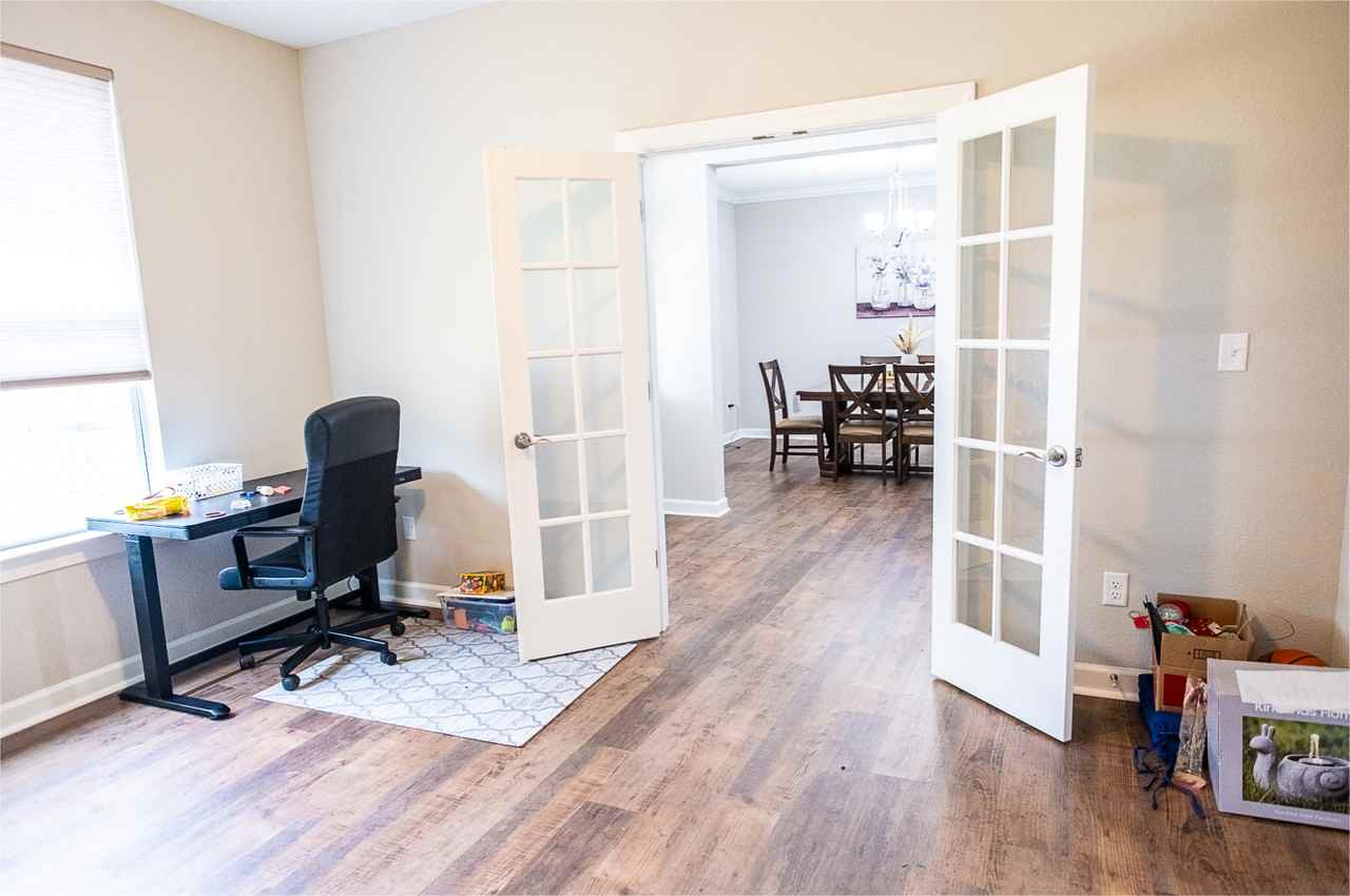 1321 Parkdale St #1 - Photo 2 of 20