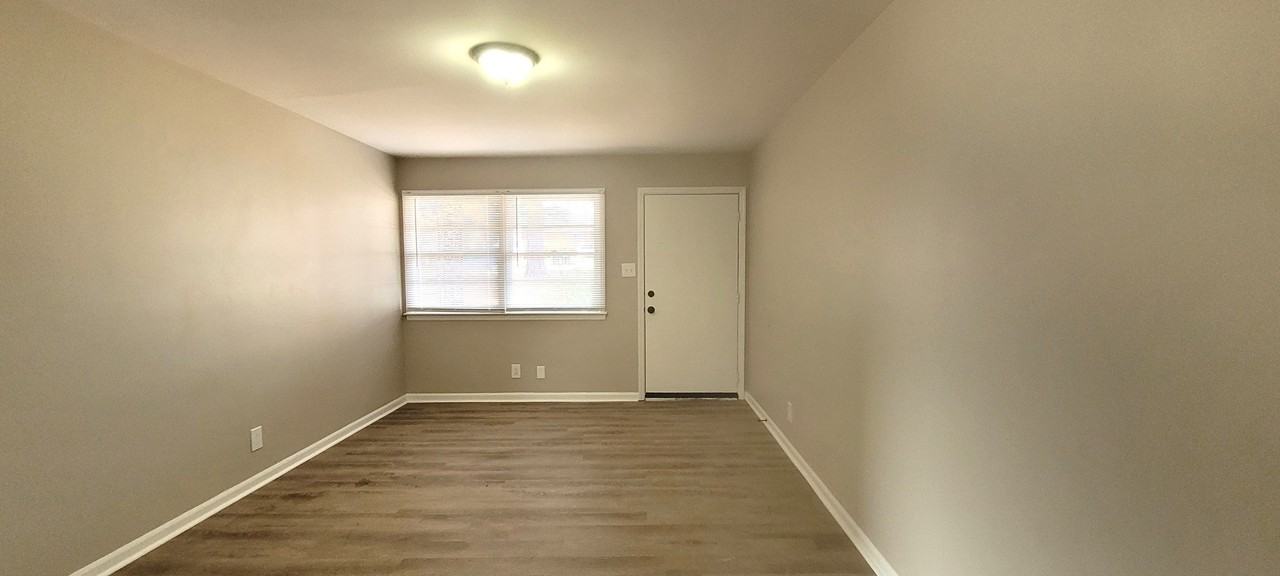 1417 Ardmore Dr #D - Photo 5 of 14