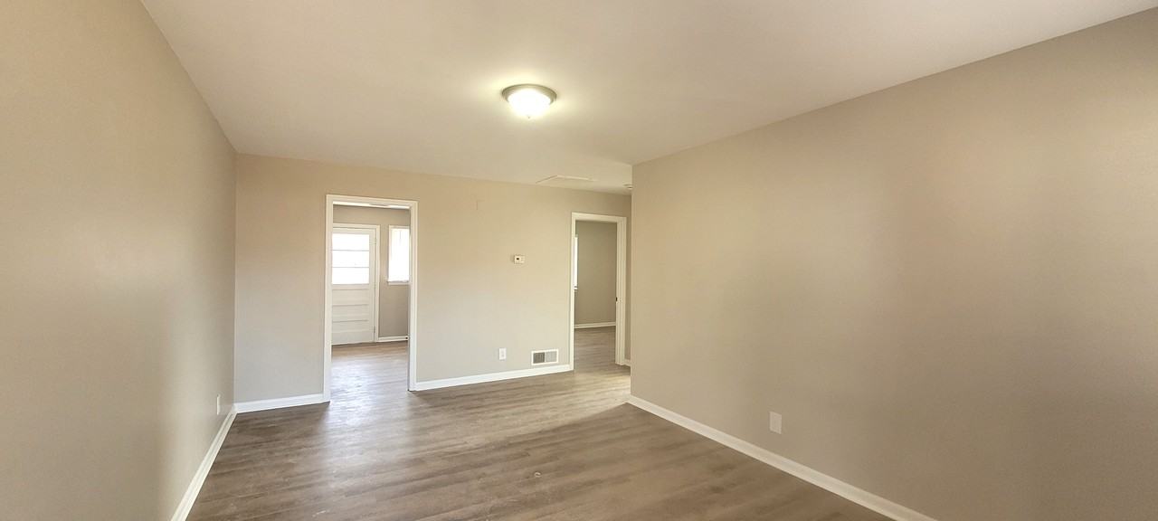 1417 Ardmore Dr #D - Photo 6 of 14