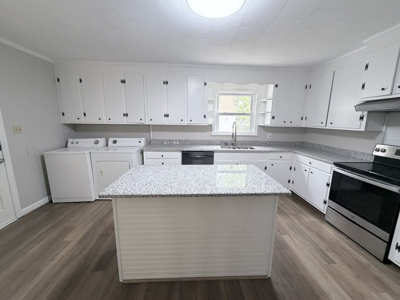 714 B St #1 - Photo 7 of 20