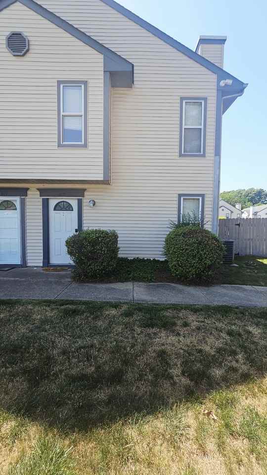 812 Zircon Ct - Photo 2 of 9