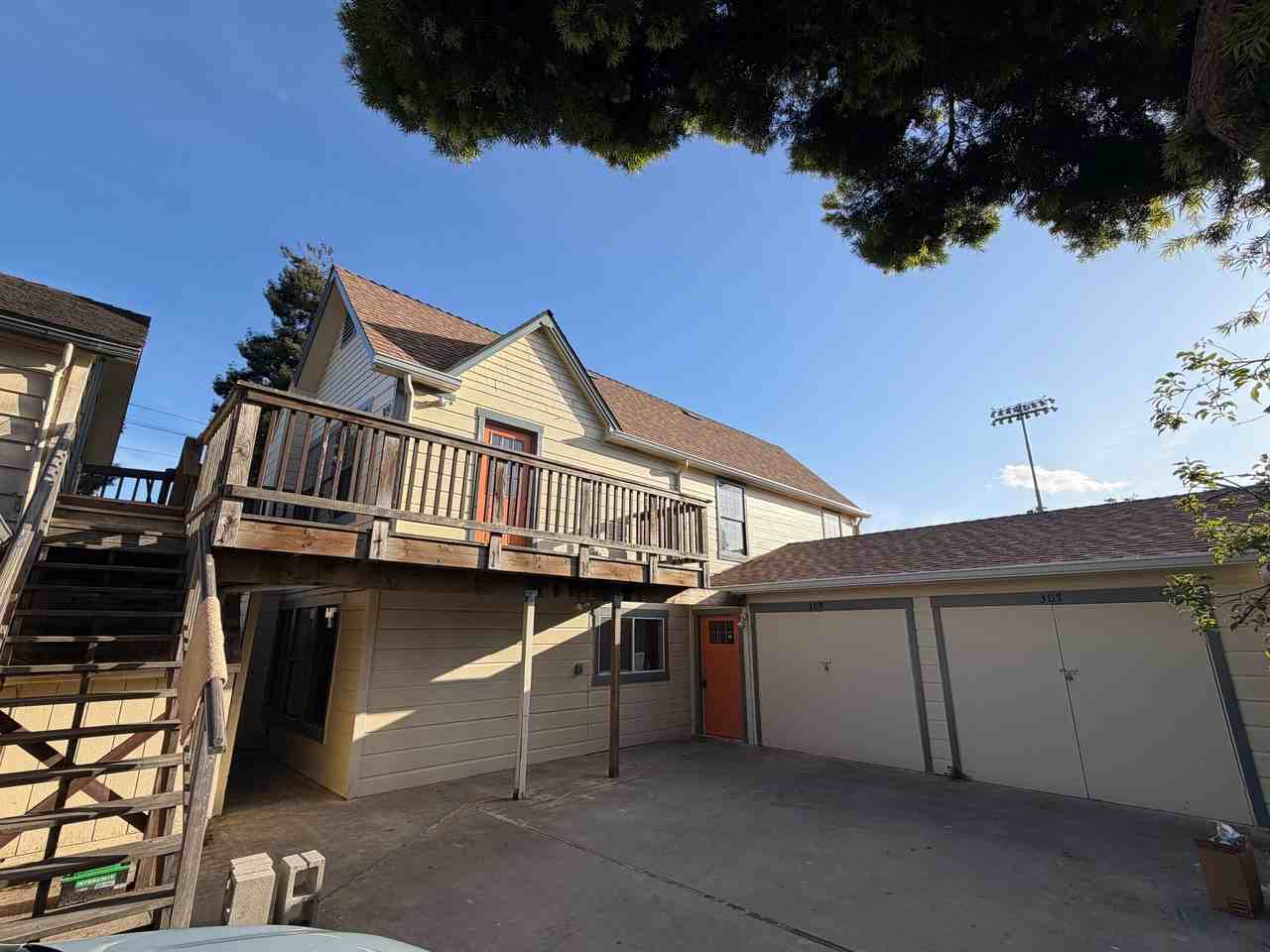 309 Chestnut St #309 - Photo 2 of 12