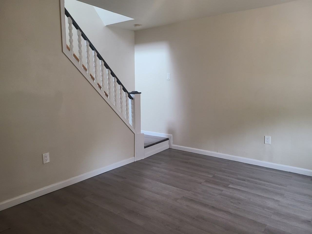 31 Upland Ave #1 - Photo 5 of 11