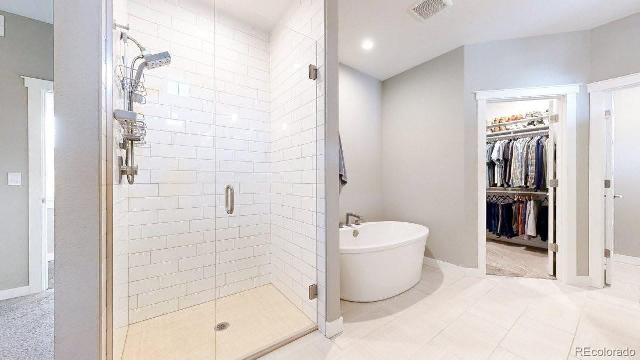 726 6th St #1 - Photo 5 of 20