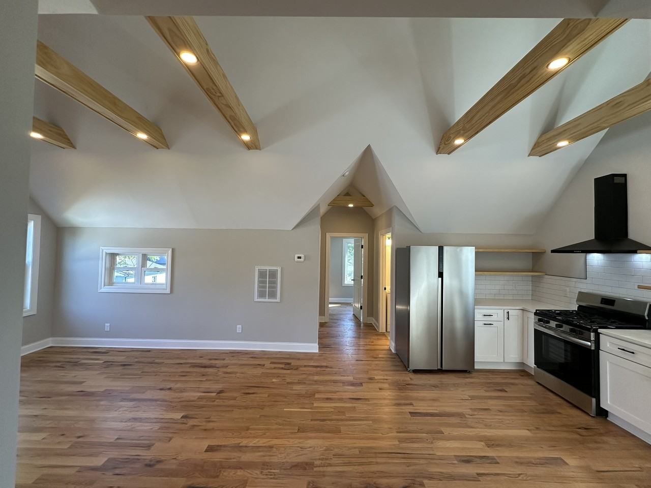 623 Tremont St #B - Photo 5 of 10